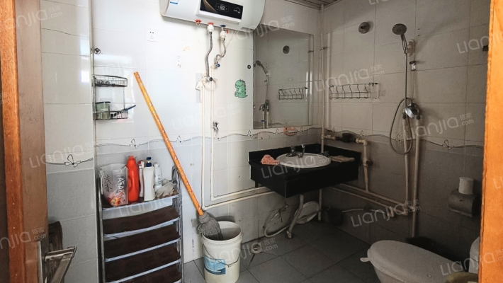 新府阳光，市中  心，满五唯一，距离二康400米-卫生间A