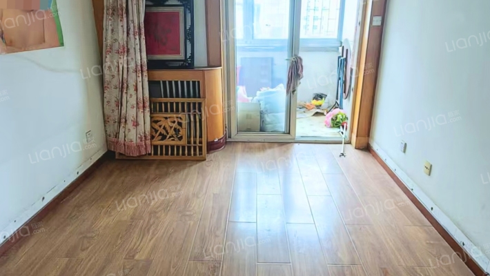 铁道部建厂局 机械总队 中间楼层 南北通透两居-卧室A