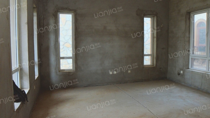 京都颐和城 5室3厅 南 北-客厅