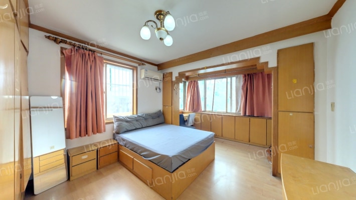 清江路272号二手房实景图