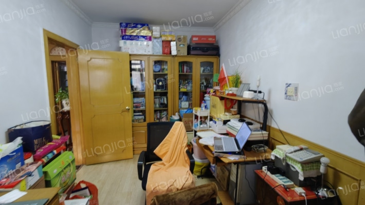 范阳路 政法街 二跃三 南北通透大三居出售-卧室B