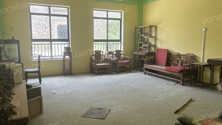 龙广路10号二手房实景图