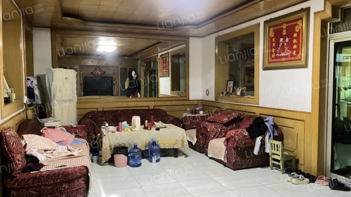 县府小区 三居 有小房 有固定车位-客厅