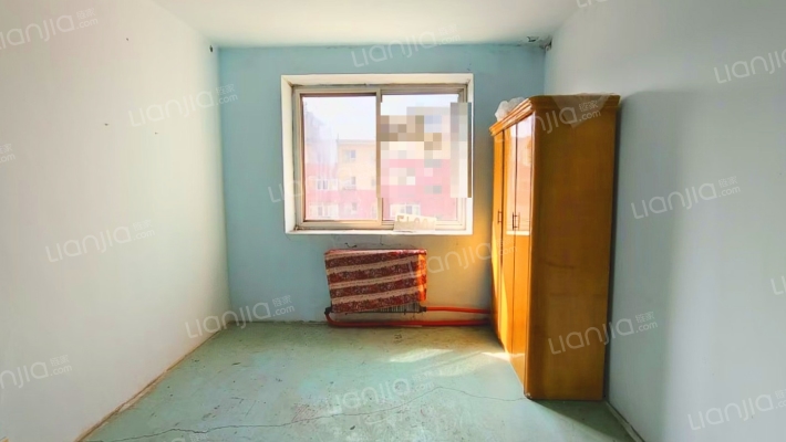 二道江小区吉热住宅二手房实景图