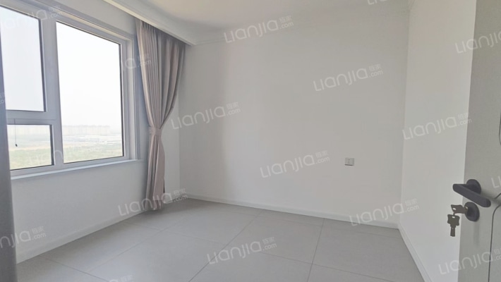 南北通透，三居双位 高新区 交通便利-卧室C