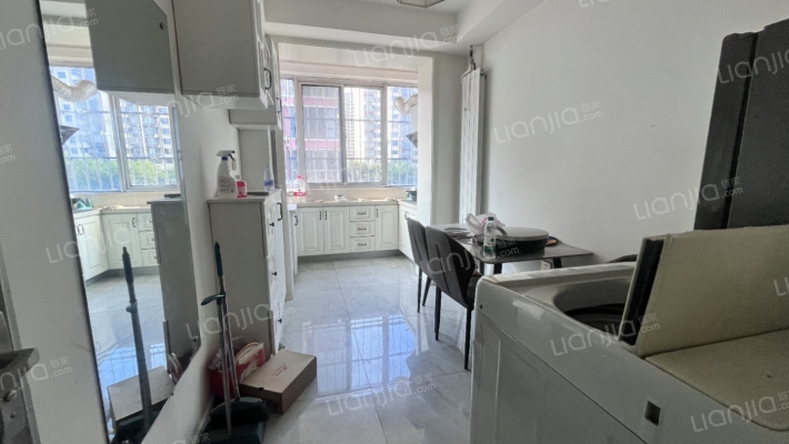 房子满五唯一 步梯三层 集中供暖 采光好 适宜各年龄段-餐厅