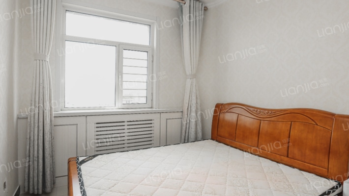 亚兴国际公寓  74.52平 精装 一室一厅 可贷款-卧室