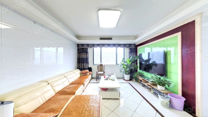 泰龙华府二手房实景图