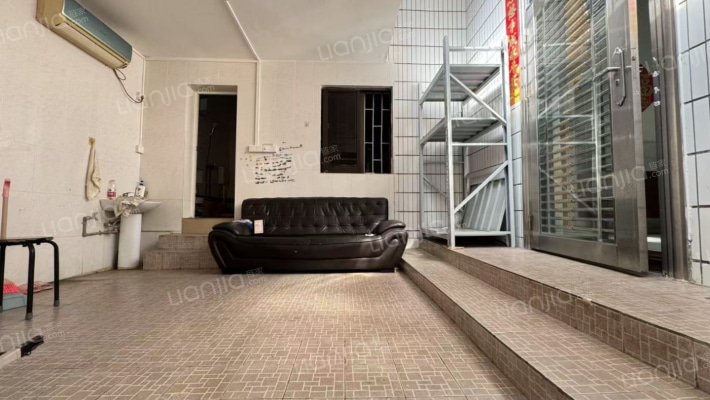 旗峰路二手房实景图