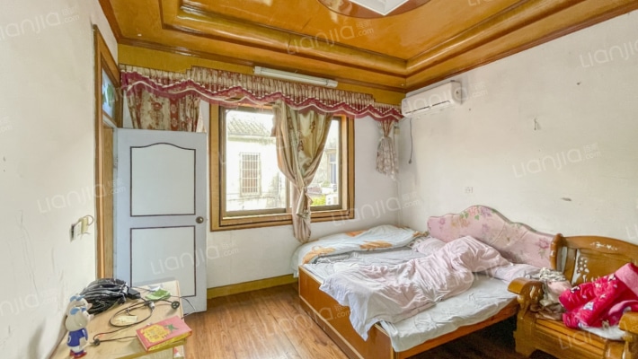 集仕港项家新村二手房实景图