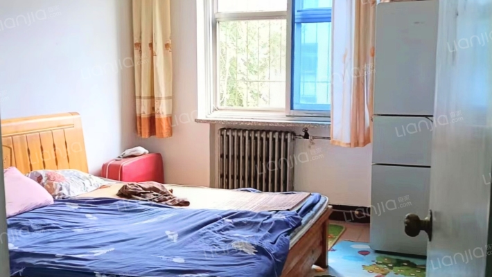 行宫小区 3室1厅 南 北-卧室A