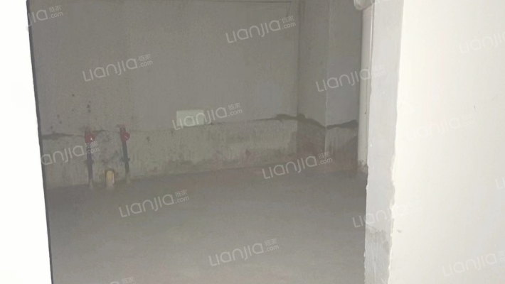 全南向两居室，采光视野无遮挡，小区环境绿化好。-卫生间