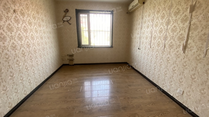 双语旁，独栋，满五，不唯一，位置好，购物方便，-卧室D