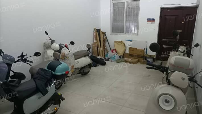 仙葫大道西184号二手房实景图