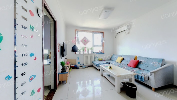 青年公寓二手房实景图