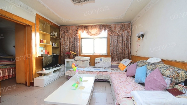 嘉泰大厦二手房实景图