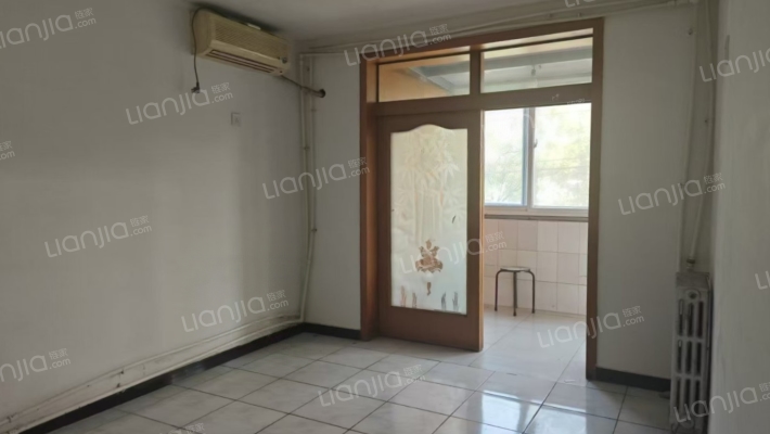 铁中胡同33号院二手房实景图