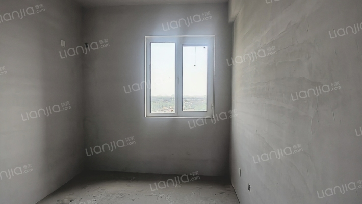 70年大产权，房证满二，次新房，通勤北京，交通方便。-卧室C