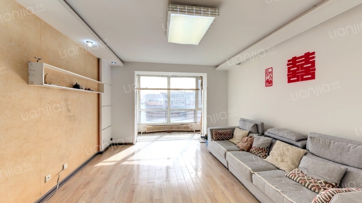 世博家园二手房实景图