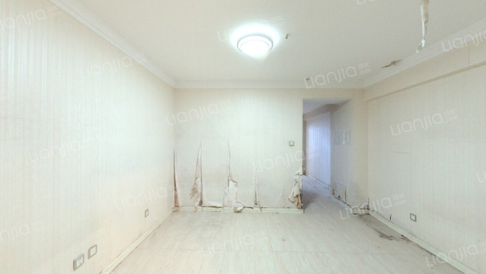 新源国际财富中心二手房实景图