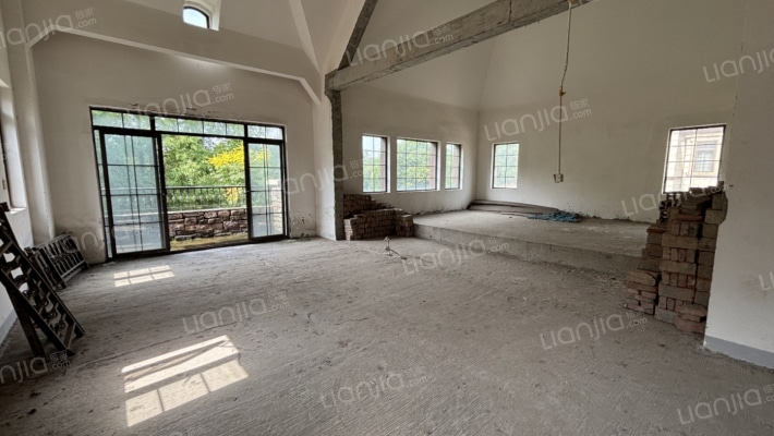 保利拉斐庄园二手房实景图