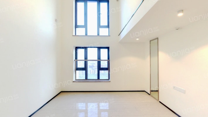 恒大滨江左岸二手房实景图