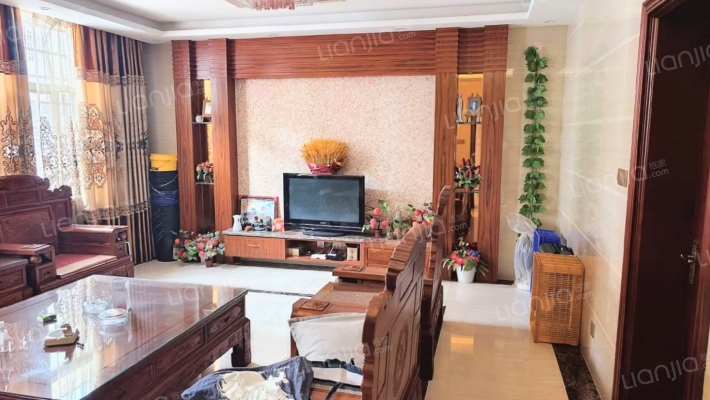 华西汽贸城二手房实景图