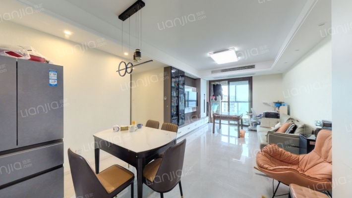 雅居乐中央府三期二手房实景图