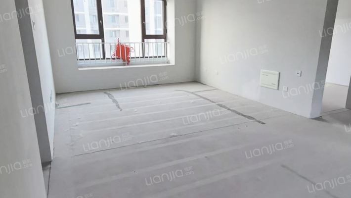 央企现房 集中供暖 南北通透 明厨明卫-客厅