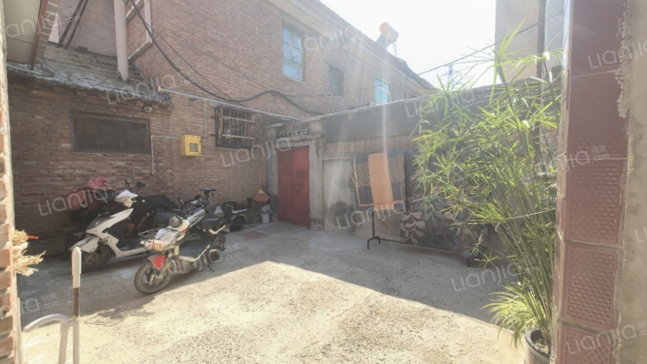 房本满五 过户费低 三连排。。-露台