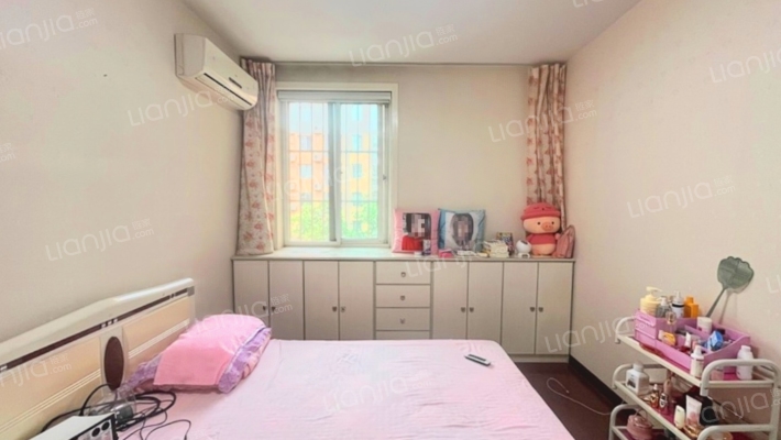 德信公园旁  集中供暖社区 名流五期低楼层 价格可谈-卧室B