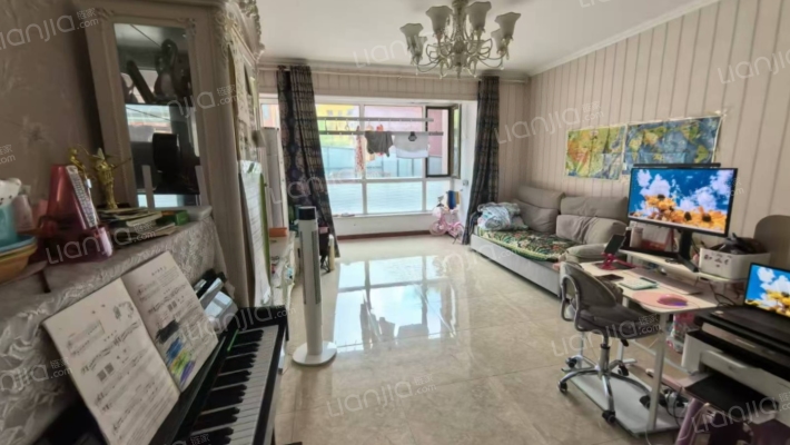 嘉业华府二手房实景图