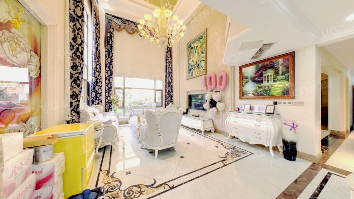 恒大金碧天下依云湖二手房实景图