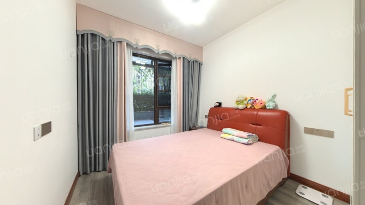 龙湖紫云台 一楼大平层带花园 高品质住家环境-卧室C