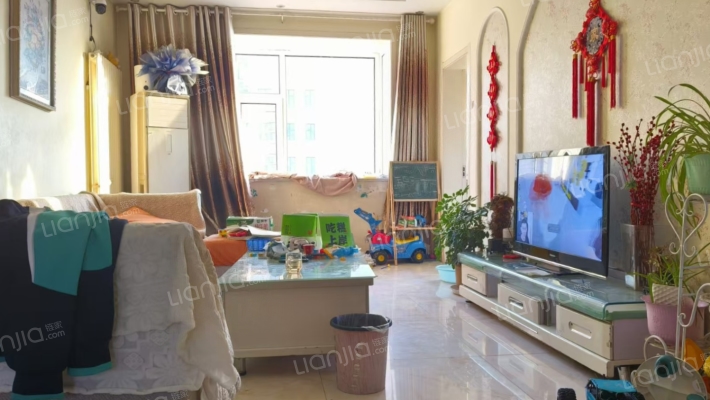 东升龙华园C区二手房实景图