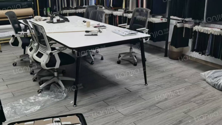 世贸中心二手房实景图