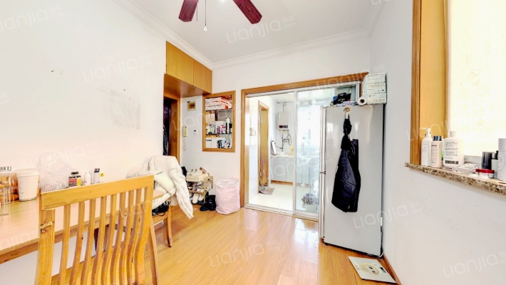 莘松六村二手房实景图