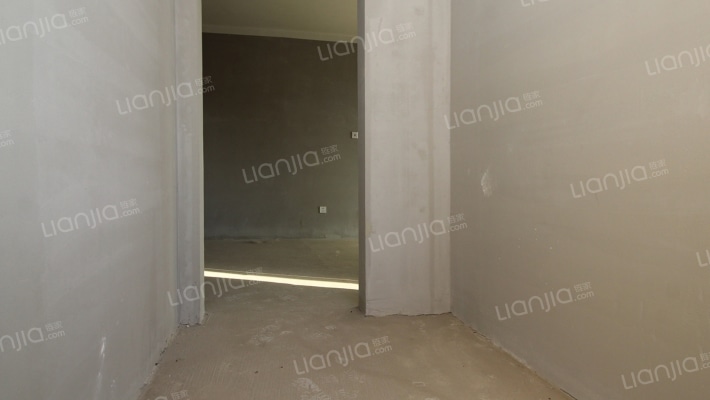 朝阳经典小三居，采光好，视野好，小区环境好-卧室B