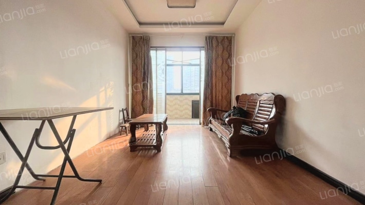 玉琳路二手房实景图