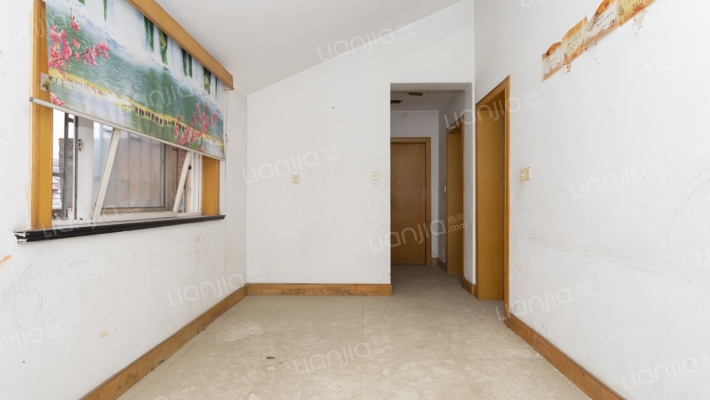 逾桥中路二手房实景图