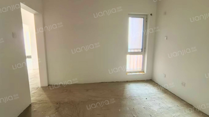 临着范阳主路，交通出行方便，好楼层，采光视野好。-卧室B