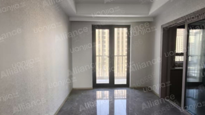 高新区 集中供暖 南北通透三居双卫 精装修 采光无遮挡-餐厅