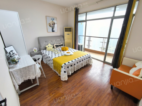 合租·逸静丰豪 4居室 东卧