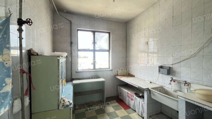 永济秀园  南北通透两居室高楼层采光好-厨房