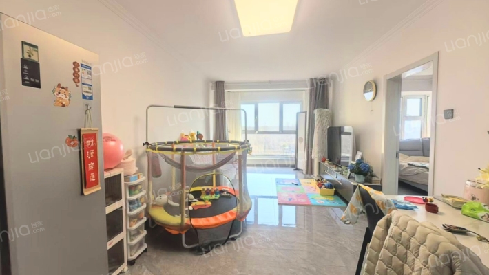 三利中和城B区大两居，精装修，门口838车站，采光好。-客厅