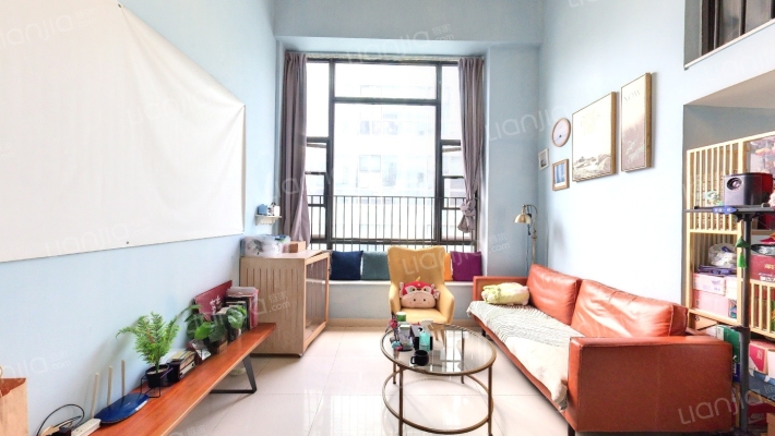 铂林国际公寓二手房实景图