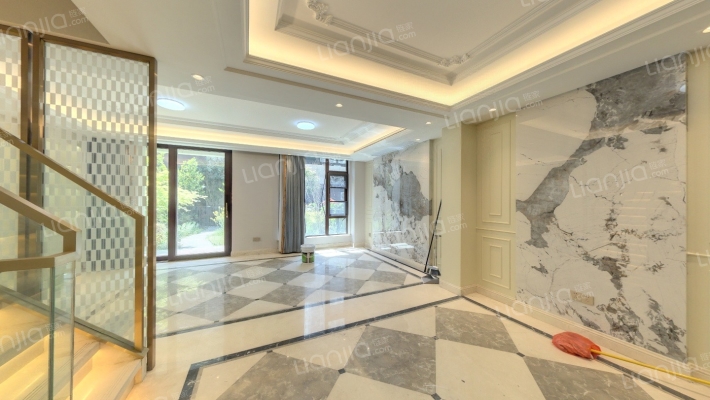 银城东樾府二手房实景图