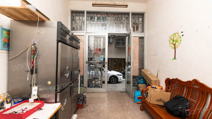 育红路319弄二手房实景图