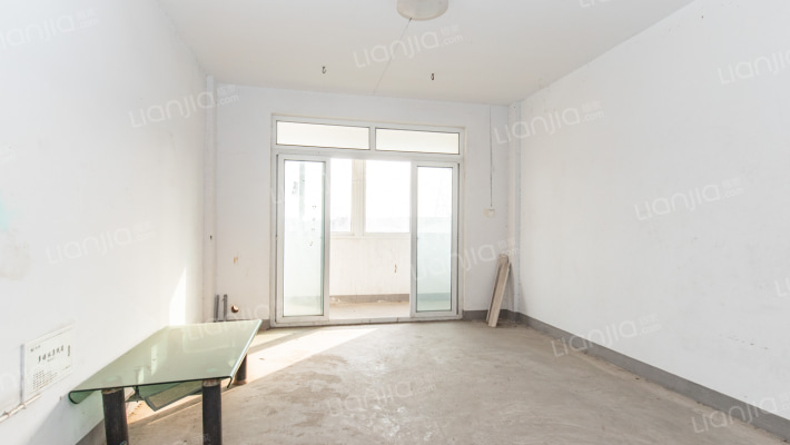 迈村新城二手房实景图