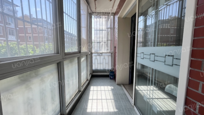 房子集中供暖 复试一跃二适宜各年龄段人群采光户型好-阳台